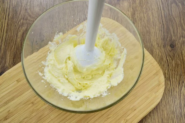 Bata Manteiga Queijo Cottage Com Liquidificador Adicione Açúcar Vanillin Bata — Fotografia de Stock
