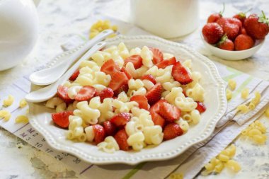 Uzun bir pişirme işlemi için zaman yoksa, bu tabağın bu versiyonu sizin için bir cankurtaran olacak. Tarifi not al! Afiyet olsun.!