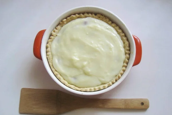 Bedek Aardbeien Met Vulling Plaats Quiche Minuten Oven — Stockfoto