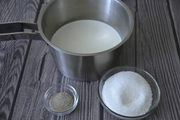 While Gelatin Swelling Add Grams Sugar Bag Vanilla Sugar Cream — Stock Photo, Image