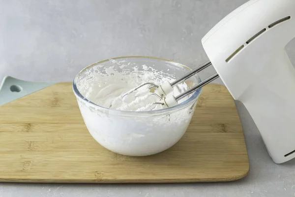 Whip Cream Serve Mixer — Stock Photo, Image