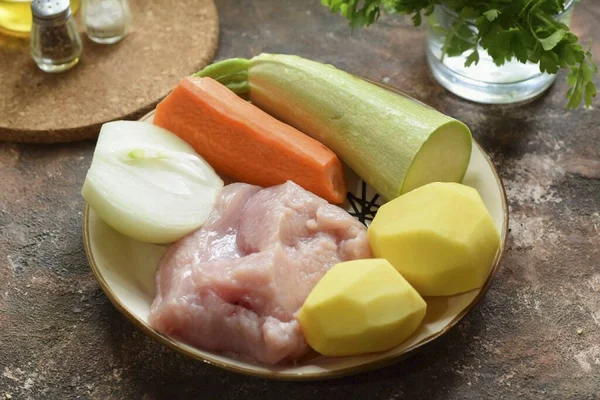 Připravte Všechny Potřebné Ingredience Vaření Turecko Brambory Cuketou — Stock fotografie