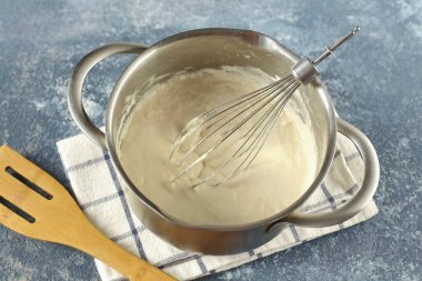 Her şeyi pürüzsüz olana kadar karıştır.