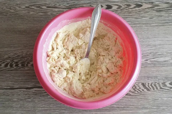 Empieza Amasar Con Tenedor Tan Pronto Como Masa Comienza Acumularse — Foto de Stock