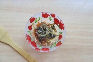 Salataya yosun ekle..