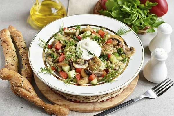 Omelet Salad Great Idea Sunday Breakfast Light Dinner Salad Can — Stock Photo, Image