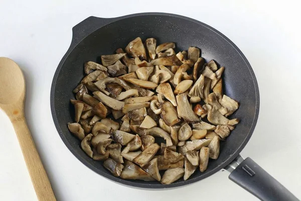 Quando Tutta Acqua Scolata Friggere Funghi Del Latte Una Padella — Foto Stock