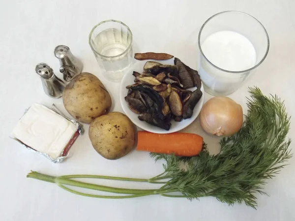 Приготувати Всі Необхідні Інгредієнти Приготування Сирного Супу Сушеними Грибами — стокове фото