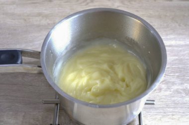 Karışım kalınlaşır kalınlaşmaz sıcaklıktan kurtul..