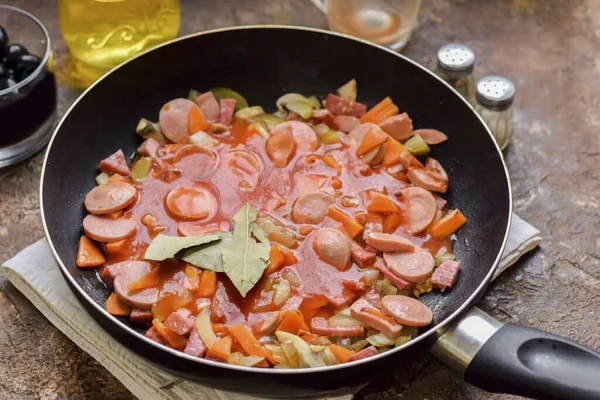 Adicione Tomate Especiarias Para Frigideira — Fotografia de Stock