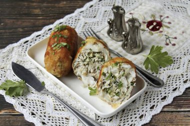 Yumurta ve otlarla doldurulmuş leziz, taze balık filetosu balık yemeği sevenler için gerçek bir nimet olacak. Tarifi servise götür! Afiyet olsun.!