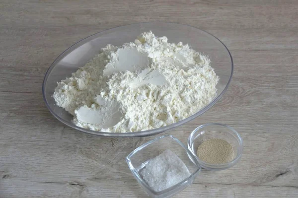 Mix Dry Ingredients Flour Salt Yeast — Stock Photo, Image