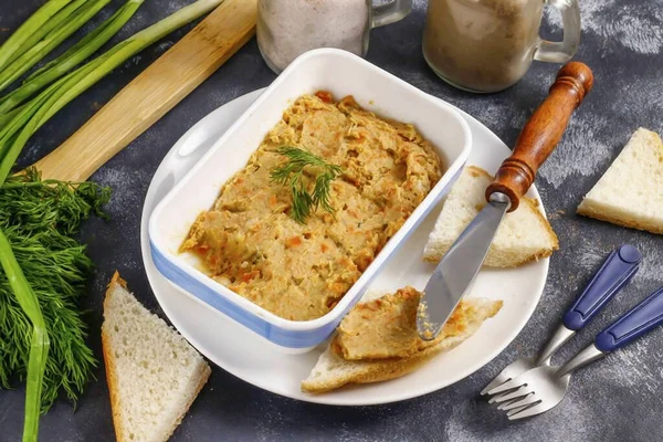 Ponga Paté Bol Tazón Enfríe Sirva Con Pan Croutons Tostadas —  Fotos de Stock