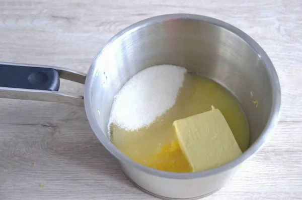 200 Gramm Zucker Einen Topf Geben Gramm Butter Hinzufügen Aufkochen — Stockfoto