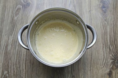 Bir mikserle her şeyi 5 dakika yüksek hızda döv..