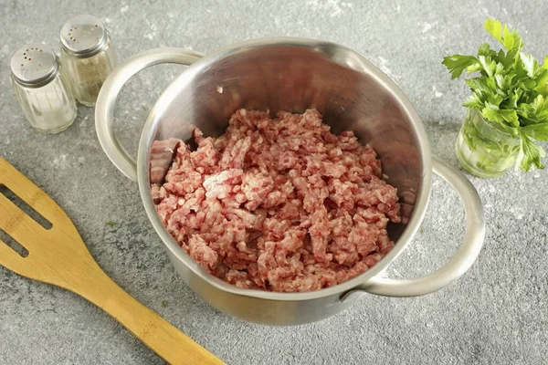 Minced meat can be taken any, I have pork and beef.