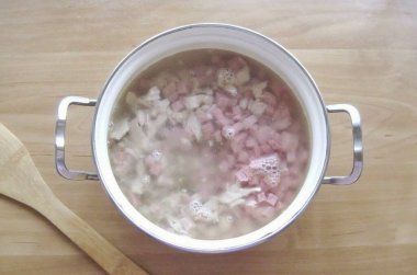 Hisseleri bir tencereye dök..