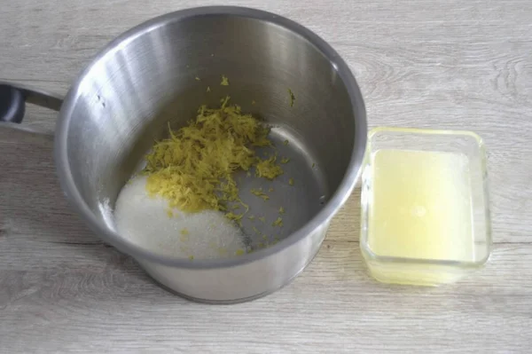 Commencez Votre Rouleau Avec Caillé Citron Pour Faire Ajouter Sucre — Photo