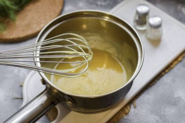 Güzelce karıştır ve çırp.