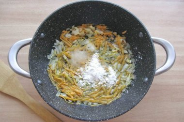 Tadına tuz, şeker ve un ekle..