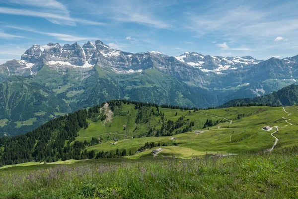 İsviçre Alpleri, Champery yaz