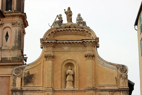 Saint-Michel-Archange kyrkan i Menton — Stockfoto