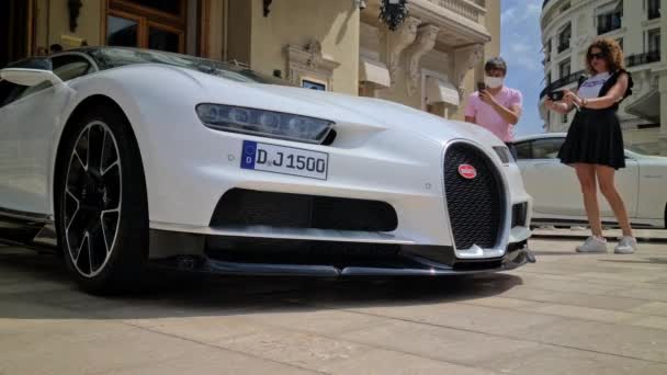 Monte Carlo Monaco Juillet 2021 White Bugatti Chiron Supercar Luxe — Video