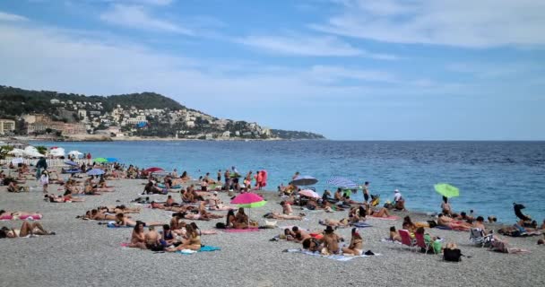 Nice Frankrike Augusti 2021 Crowded Summer Beach Medelhavet Promenade Des — Stockvideo