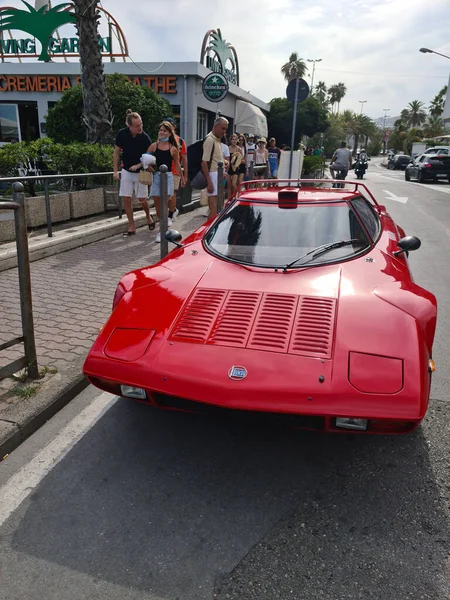 イタリア 2021年8月8日 レッド ランチア ストラトスHfラリーイタリアのスポーツカーは イタリア ヨーロッパでサン レモの通りに駐車しました フロントビューを閉じる — ストック写真
