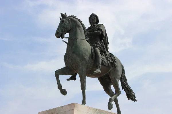 Estatua de Luis XIV a caballo — Foto de Stock