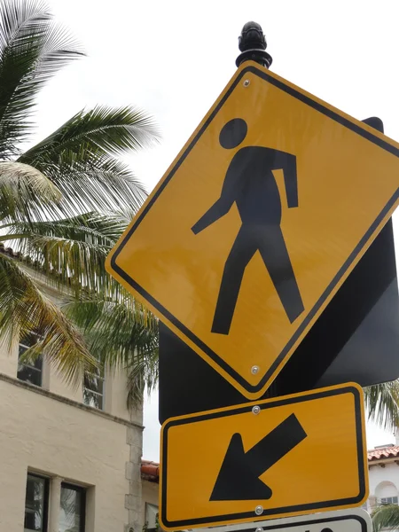 Pedestrian crossing sign — Stock Photo, Image