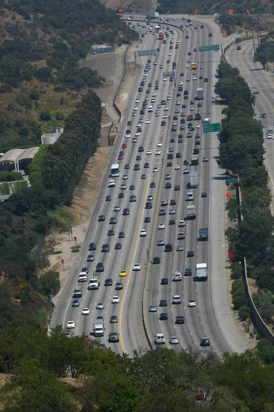Traffico autostradale occupato a Los Angeles — Foto Stock