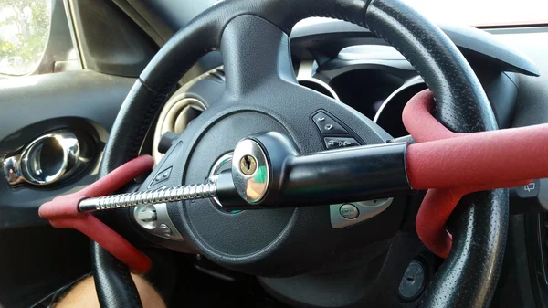 Anti-diefstal auto stuurwiel Lock — Stockfoto