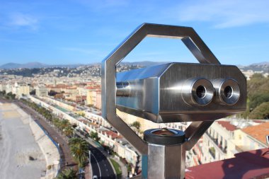 Güzel manzaralı güzel bir teleskop