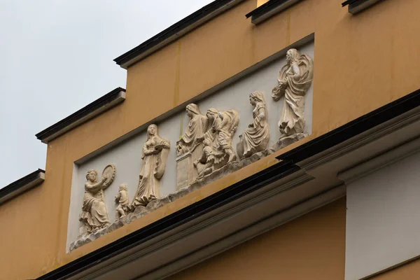 Bas Ανακούφιση Μια Σχολή Θεάτρου Του Κτήματος Lublino Ένα Ιστορικό — Φωτογραφία Αρχείου