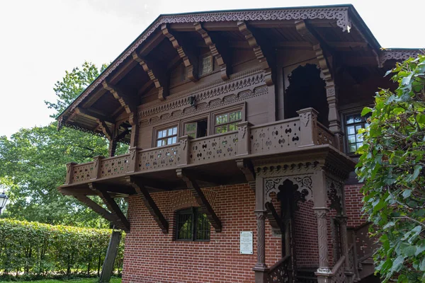 Maison Suisse Dans Manoir Kuskovo Domaine Comte Sheremetev Photos De Stock Libres De Droits