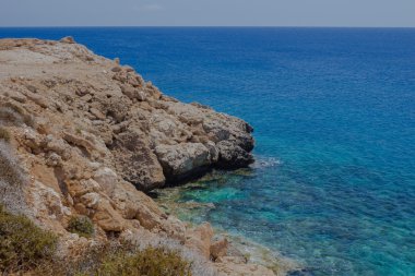 Cape Greco 'daki Rocky plajı.