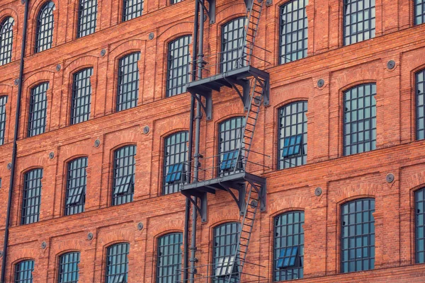 Windows on old building background — Stock Photo, Image