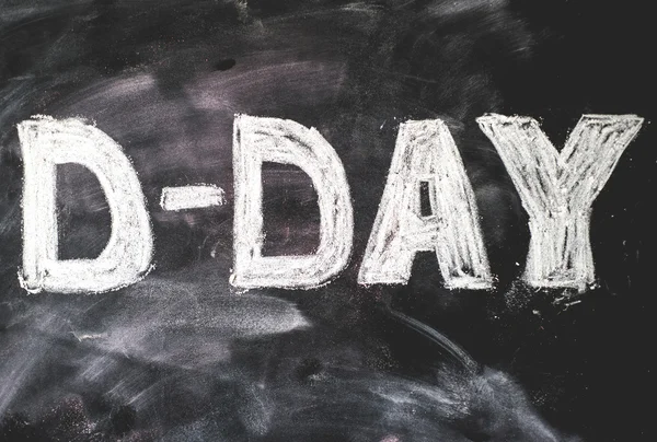 D-day Siyah Kara tahta yazılı