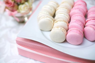 ekranda tüm çikolata şekerleme ile renkli düğün şekeri tablo.