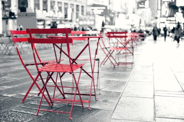 Oturma alanı Plaza meşgul Times Square NYC