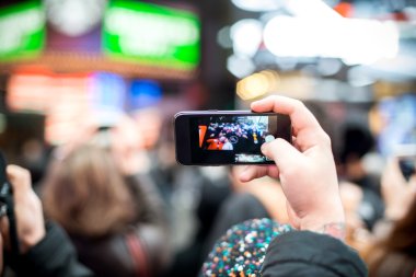 Alarak resmin smartphone ile yakın çekim