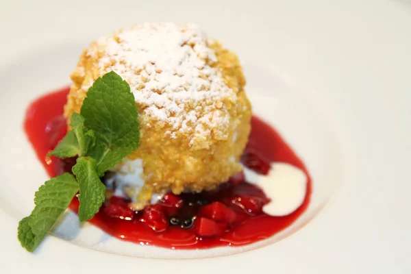 Fried ice cream with sauce — Stock Photo, Image