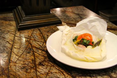 Lezzetli balık bir çuval içinde