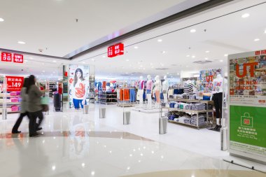 Uniqlo alışveriş hong Kong 