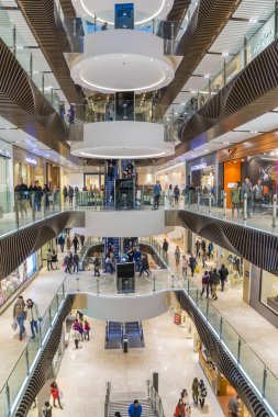 İnsanlar Melbourne'de alışveriş