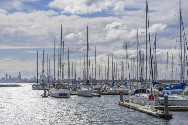 Yatlar veya motorbot Melbourne yüzen Marina