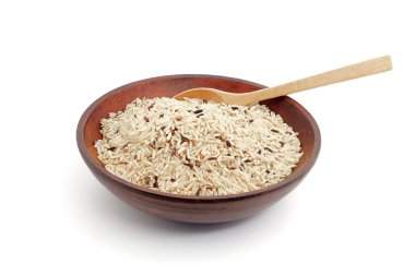 Beyaz ve yabani pirinç ahşap kase 