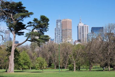  Melbourne parkları ve gökdelenleri                                                      