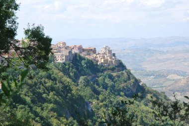 Ancient cities of the Central part of Sicily.
